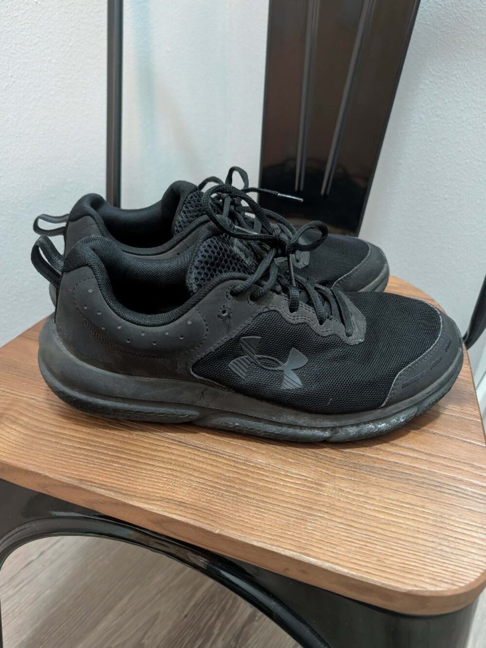 *3/$25* Men's Under Armour Black Athletic Sneakers Tennis Shoes - Size 8.5
